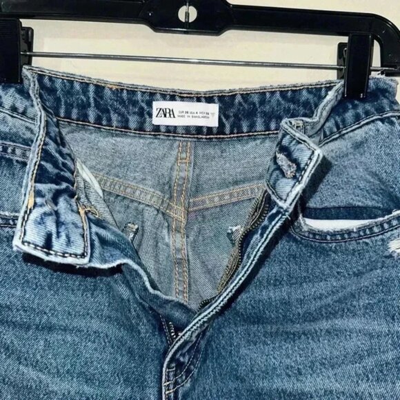 Women’s Zara Ripped Jeans Size 4 - Picture 6 of 9